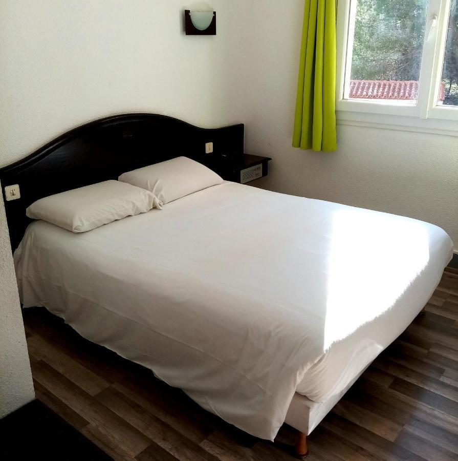 Le Neoulous Hotel Le Boulou Bagian luar foto
