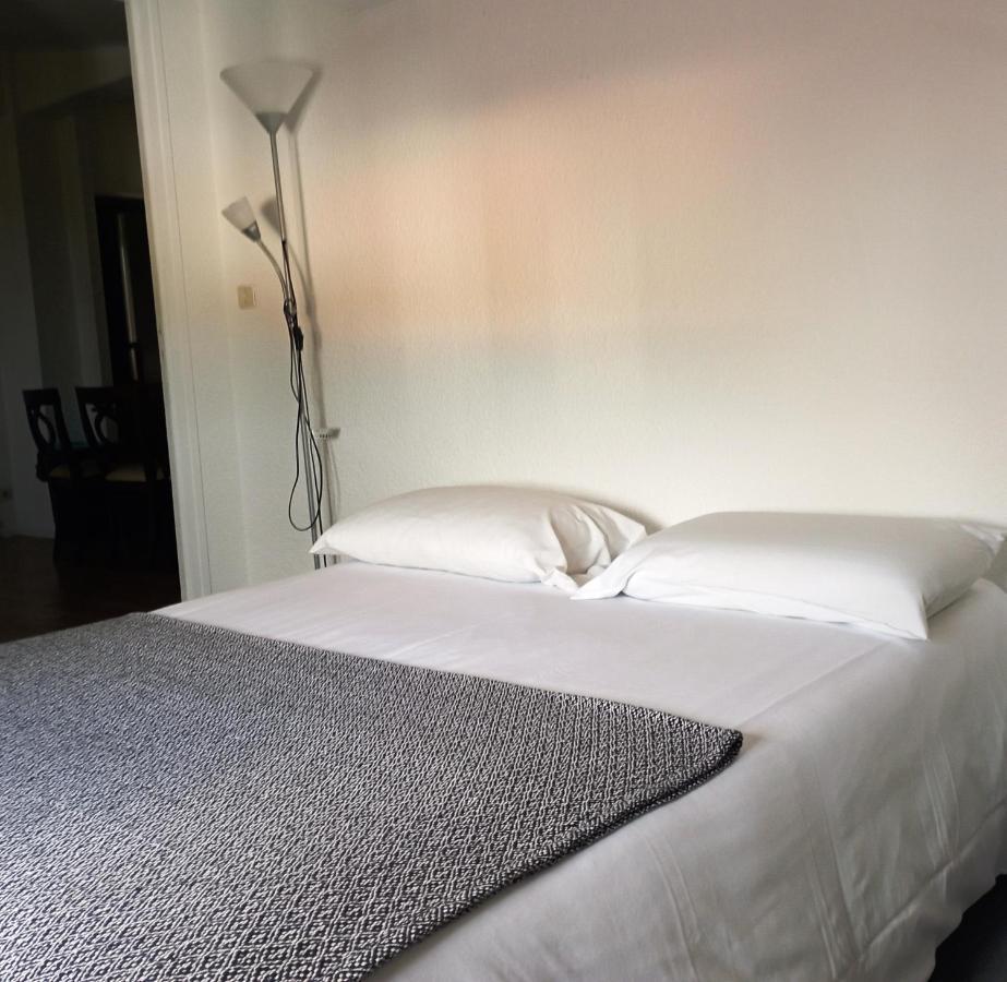 Le Neoulous Hotel Le Boulou Bagian luar foto