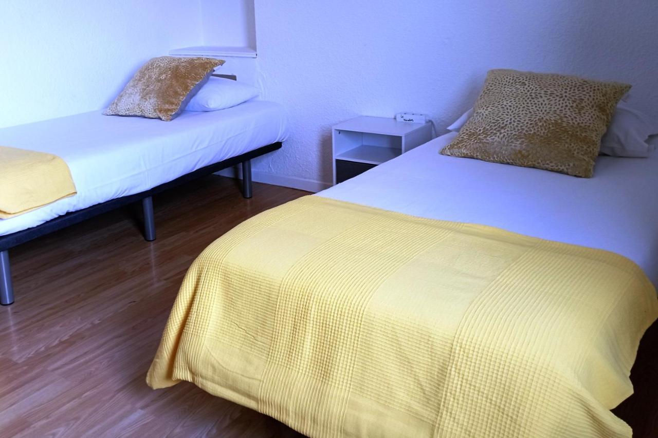 Le Neoulous Hotel Le Boulou Bagian luar foto