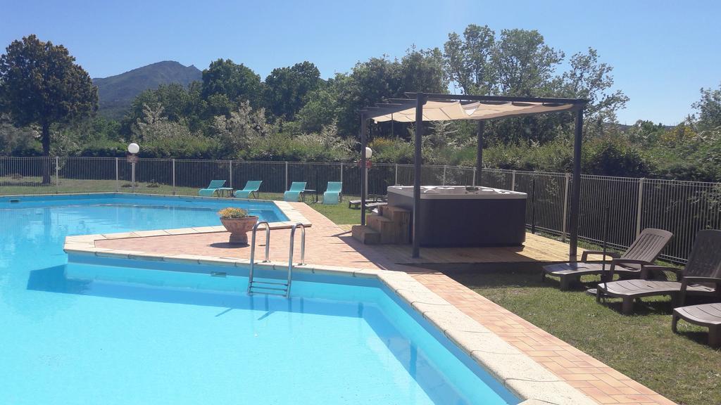 Le Neoulous Hotel Le Boulou Bagian luar foto