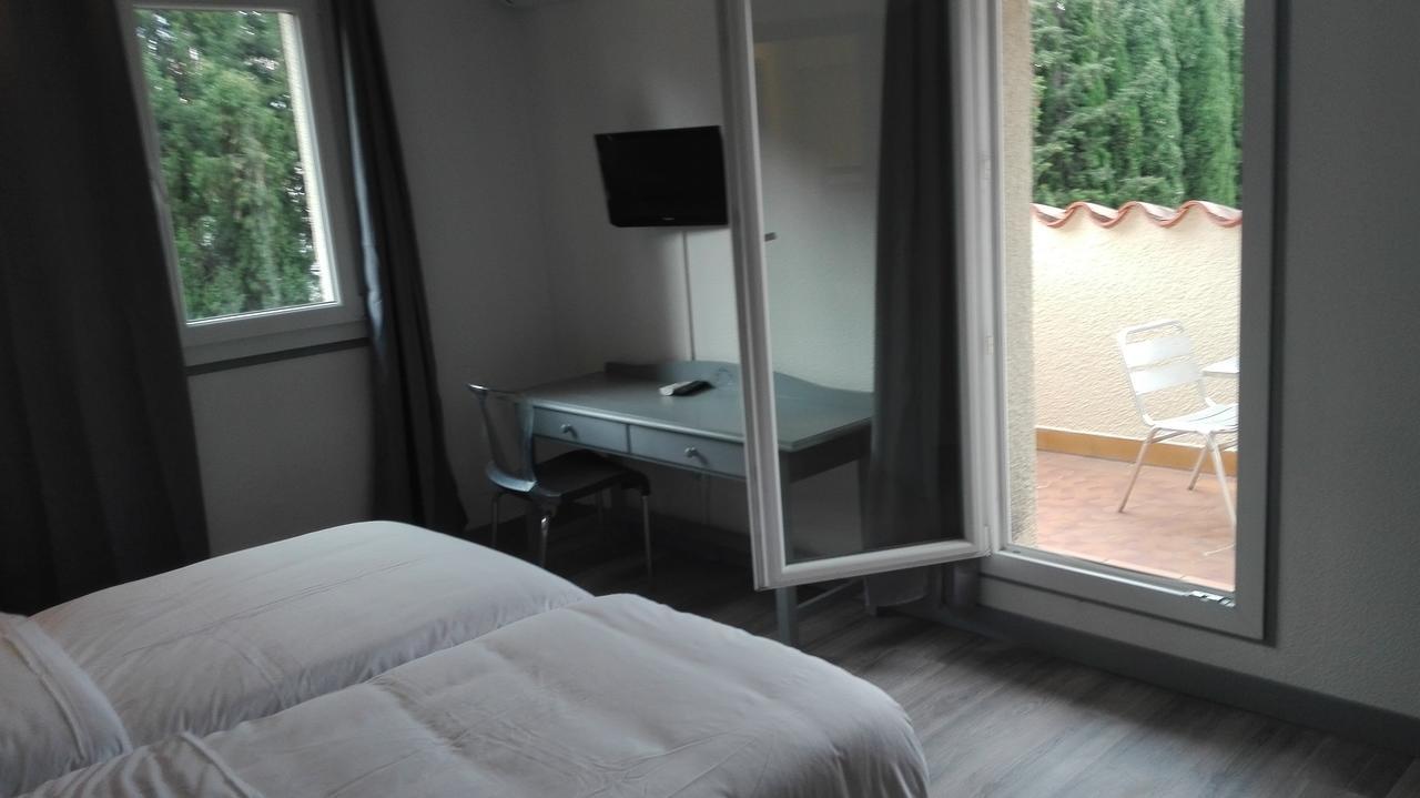 Le Neoulous Hotel Le Boulou Bagian luar foto