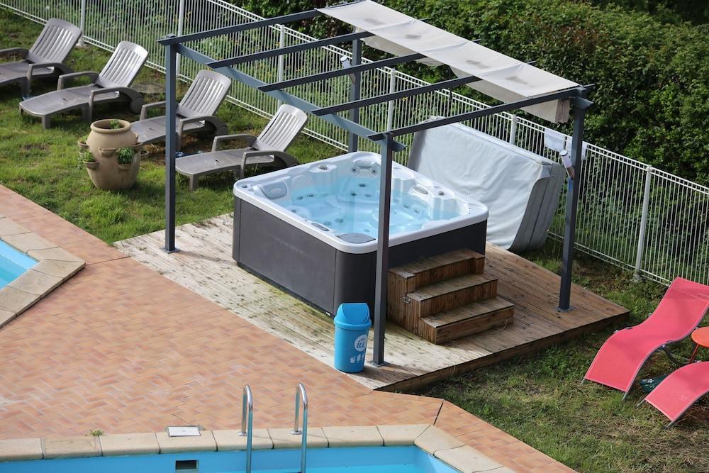 Le Neoulous Hotel Le Boulou Bagian luar foto